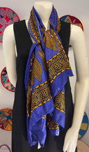 Load image into Gallery viewer, Blue Traditional Blen scarf
