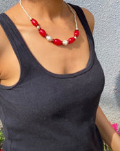 Load image into Gallery viewer, Red Glass Beads necklace
