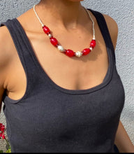 Load image into Gallery viewer, Red Glass Beads necklace
