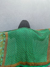 Load image into Gallery viewer, Green Blen scarf
