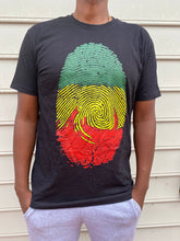 Load image into Gallery viewer, Ethiopian Flag Thumb Print Men’s T-shirt
